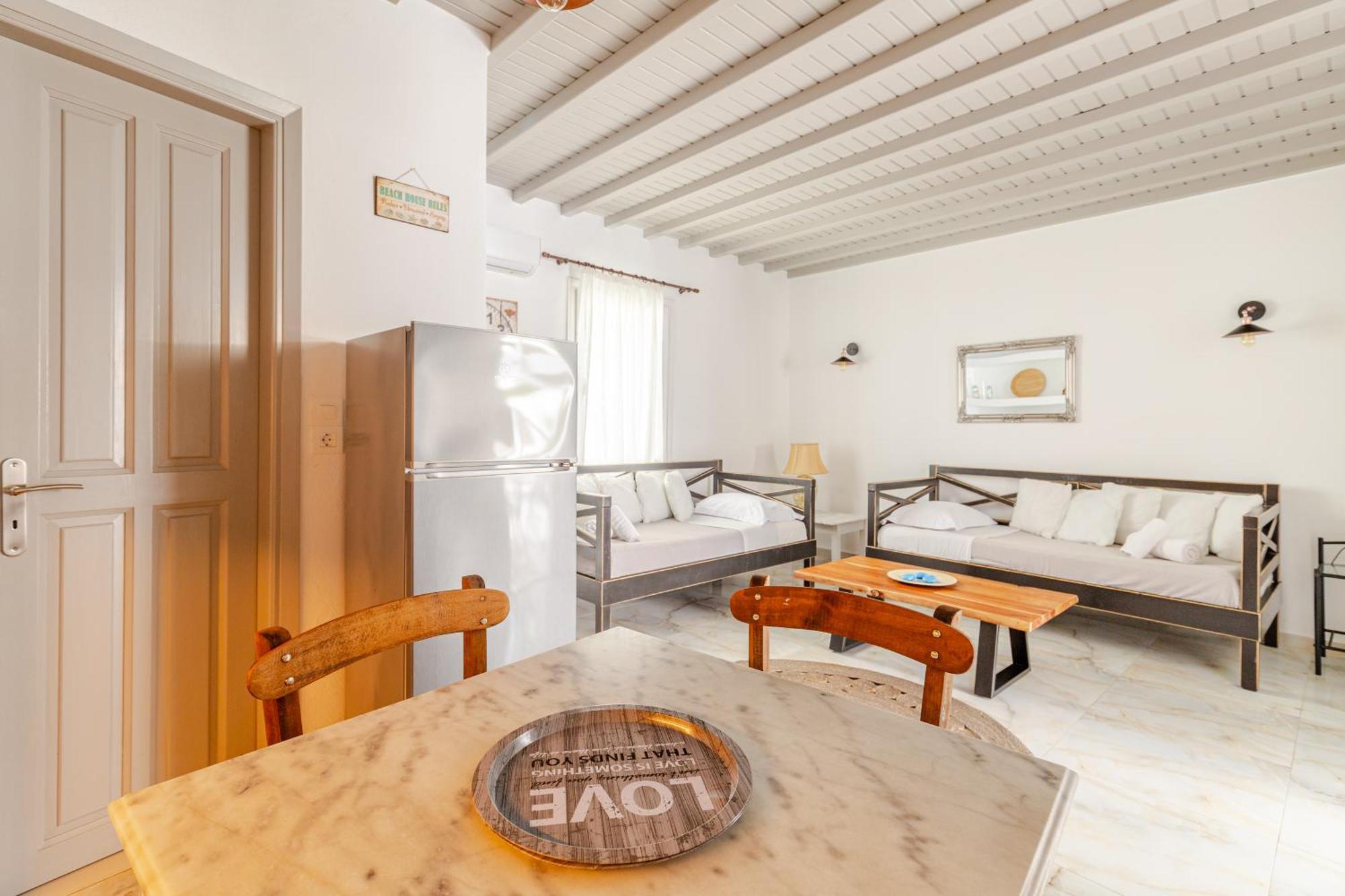 Elenitas Beach House In Ornos Buitenkant foto